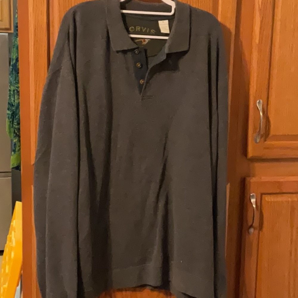 Good used men’s Orvis long sleeved heavy weight polo size xl